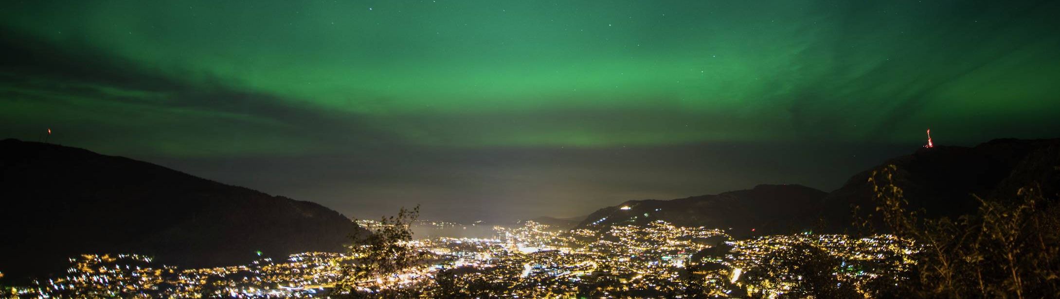 Nordlichter über Bergen / © Tomasz Furmanek visitnorway.com