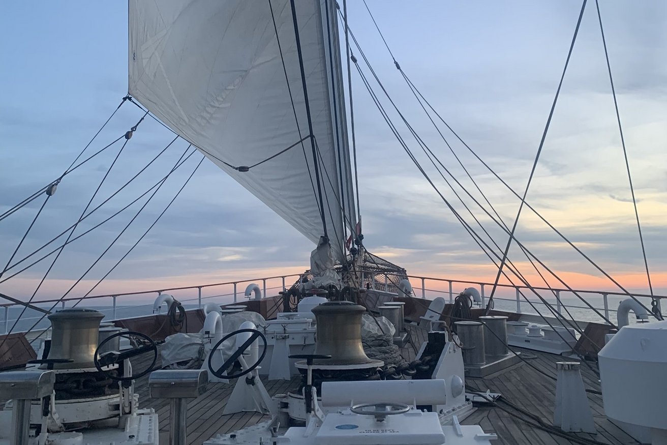 Sonnenuntergang auf der Brücke