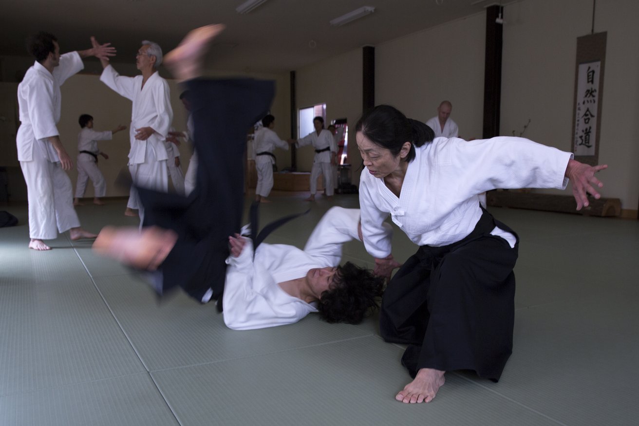 Yooko Okamoto aus Kyoto - Kampfkunst-Sensei (Lehrer) in Japan Yooko Okamoto aus Kyoto - Kampfkunst-Sensei (Lehrer) in Japan