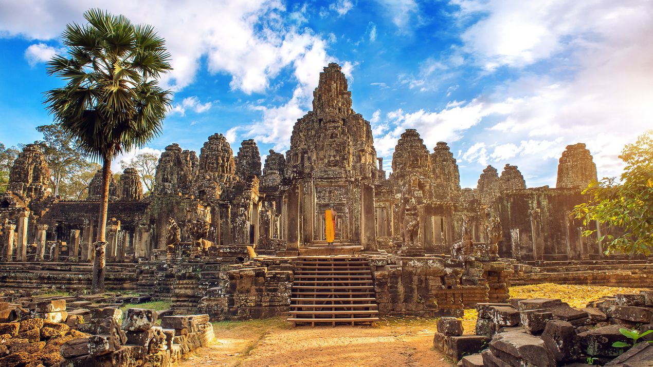 Mönche vor Angkor Wat 