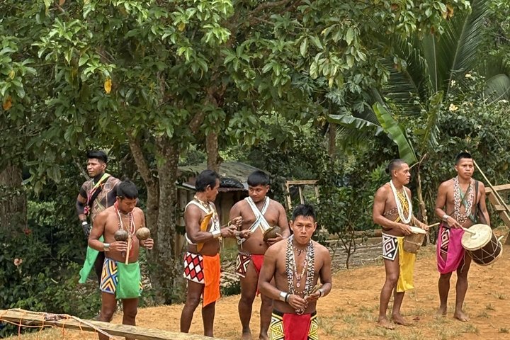 Männer vom Emberá-Stamm Männer vom Emberá-Stamm